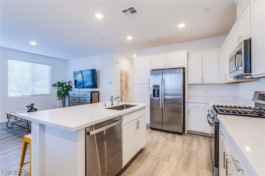 145 Aqua Commons Lane — photo 4 of 27