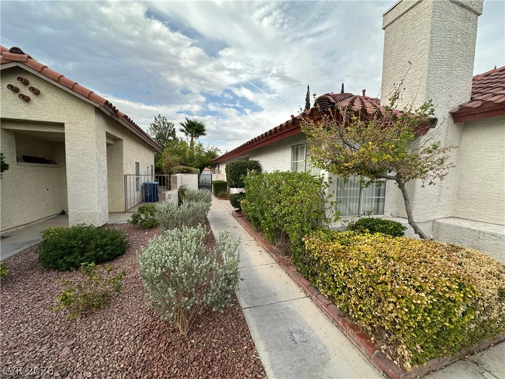 9517 Echo Glen Drive — photo 4