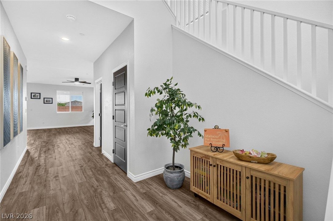 1288 Ventura Cliffs Avenue — photo 4