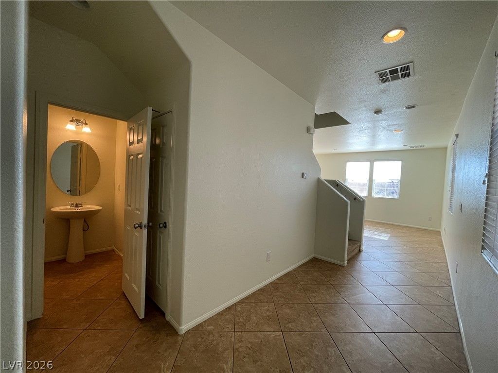 10662 SUMMERBELL Street n/a — photo 2