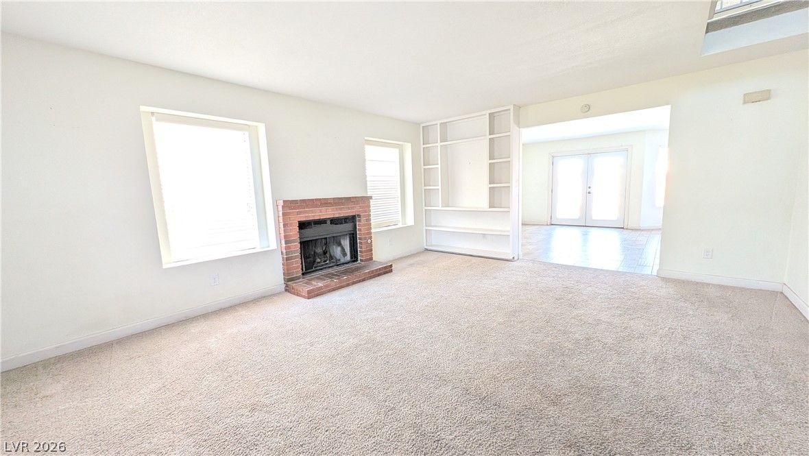 121 Logansberry Lane — photo 2
