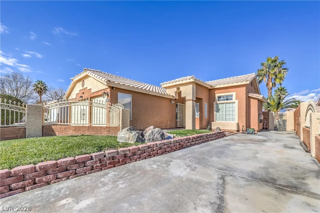 1828 Double Delight Avenue — photo 3 of 21