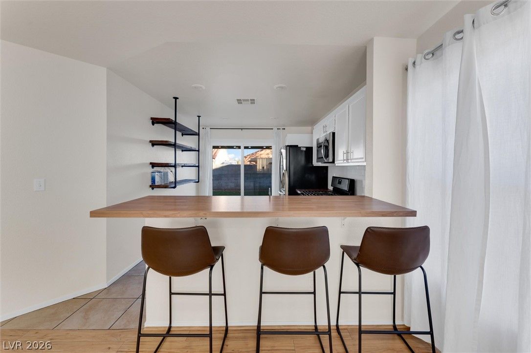 1072 Sky Rock Court — photo 5 of 18