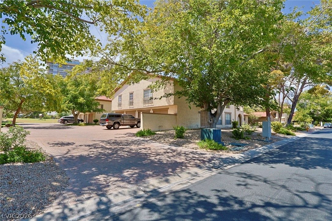 3181 Pinehurst Drive D — photo 5