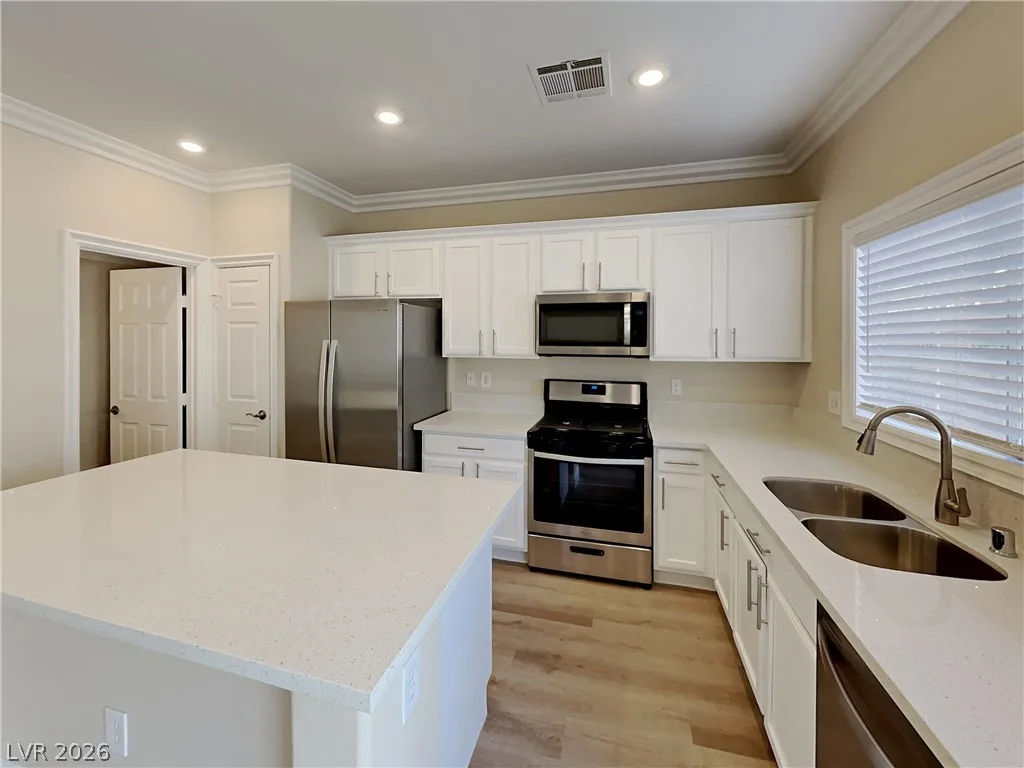 9436 Liquid Loco Street — photo 4