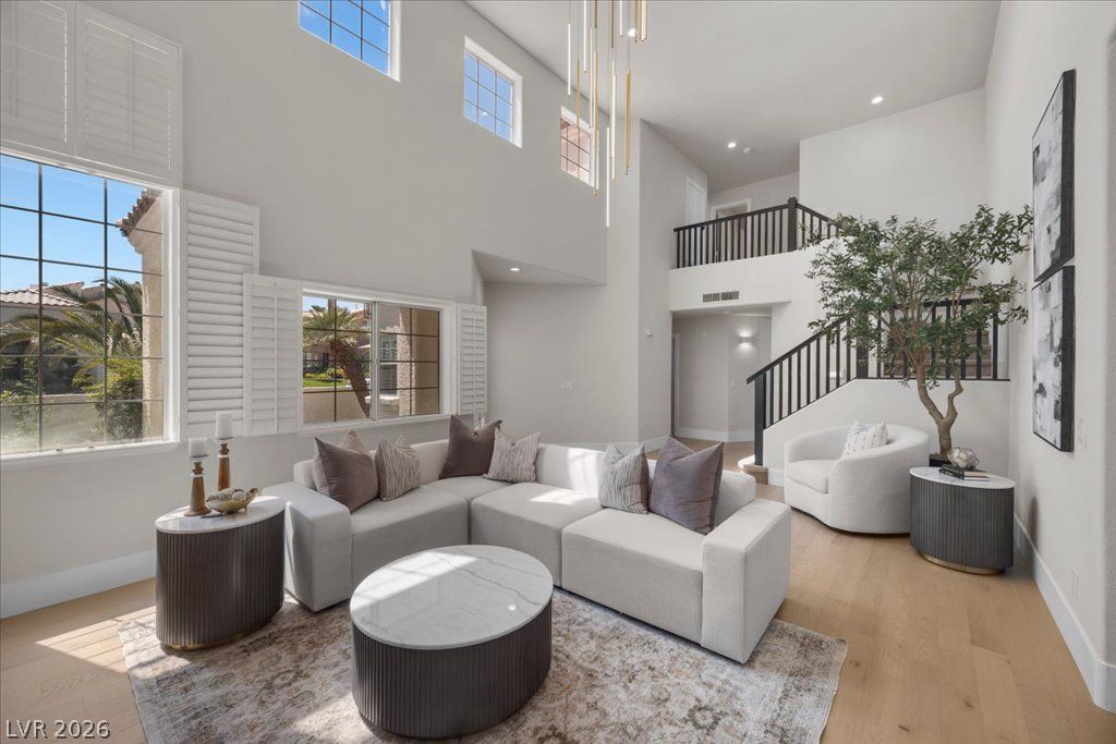 8024 Shorecrest Drive — photo 5