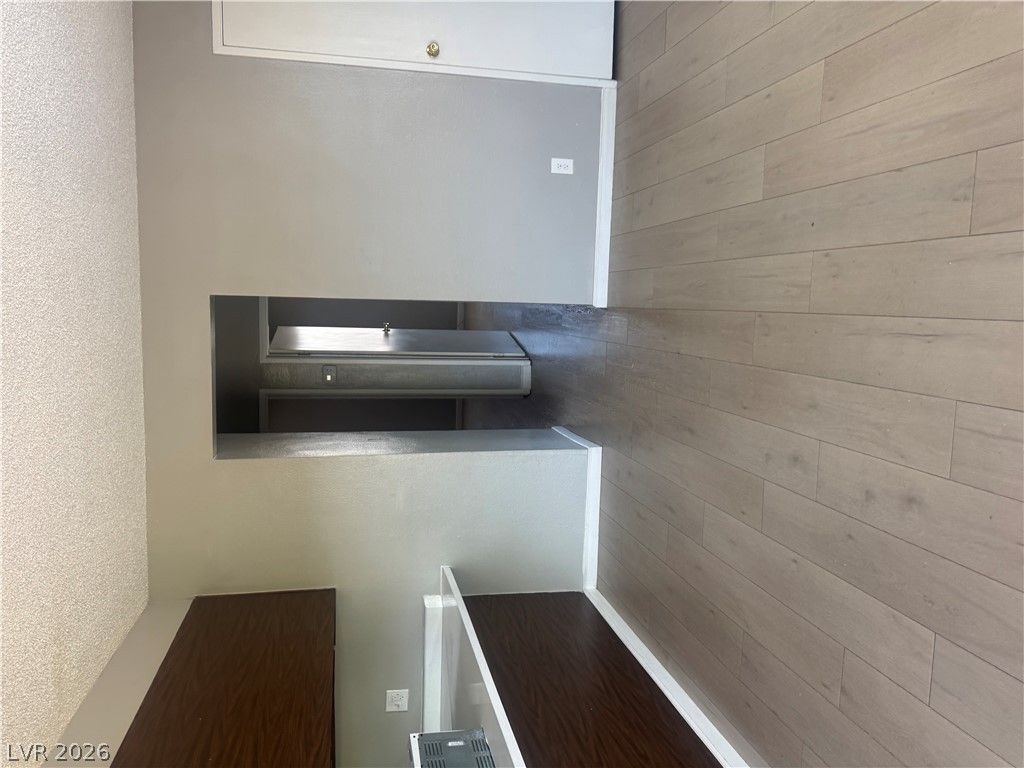 147 Westminster Way — photo 4 of 8