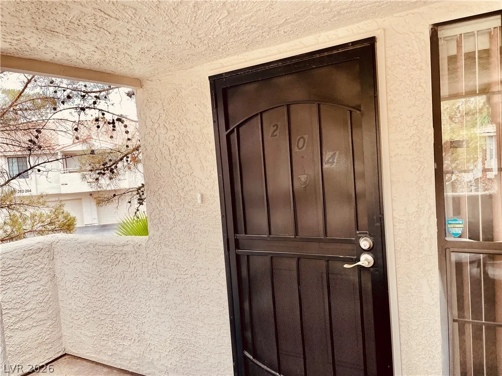 2611 South Durango Drive 204 — photo 2