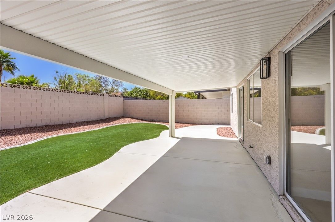 8305 Windrush Avenue — photo 4