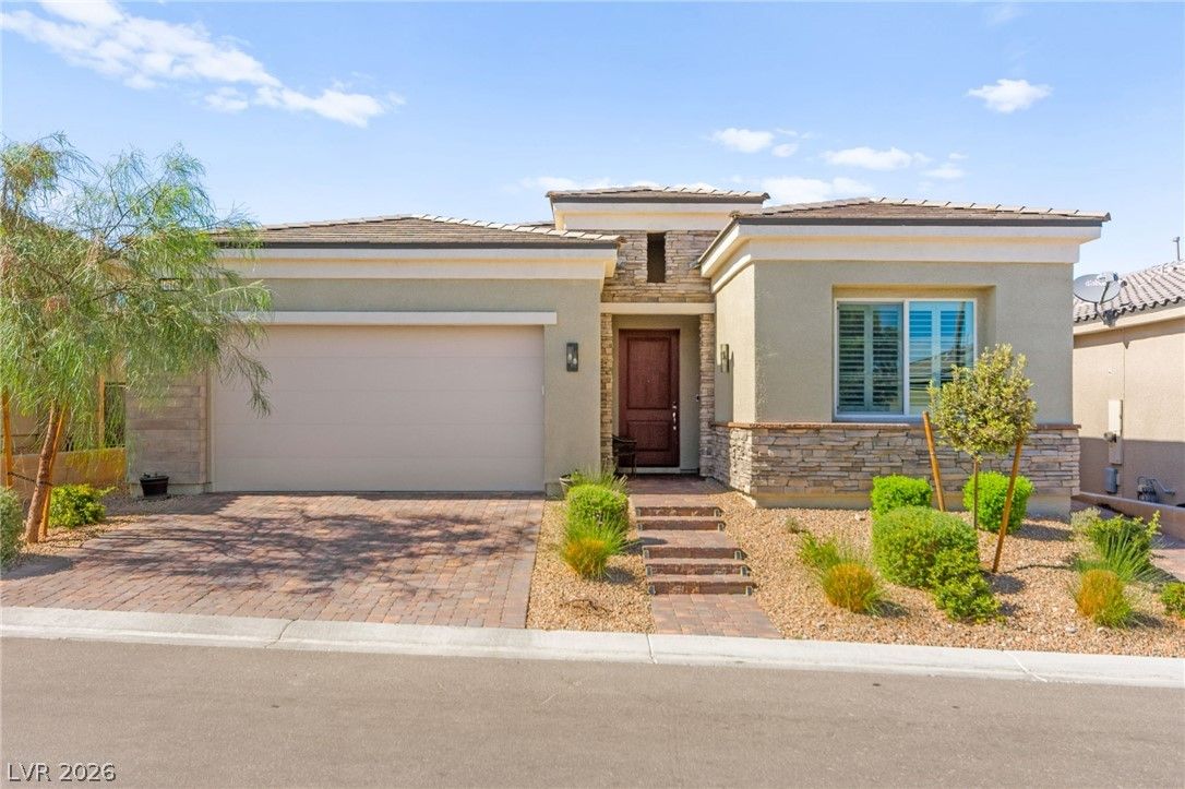 10160 Tree Blossom Avenue — photo 2
