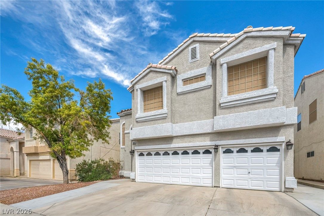 1004 Washington Oaks Street — photo 2