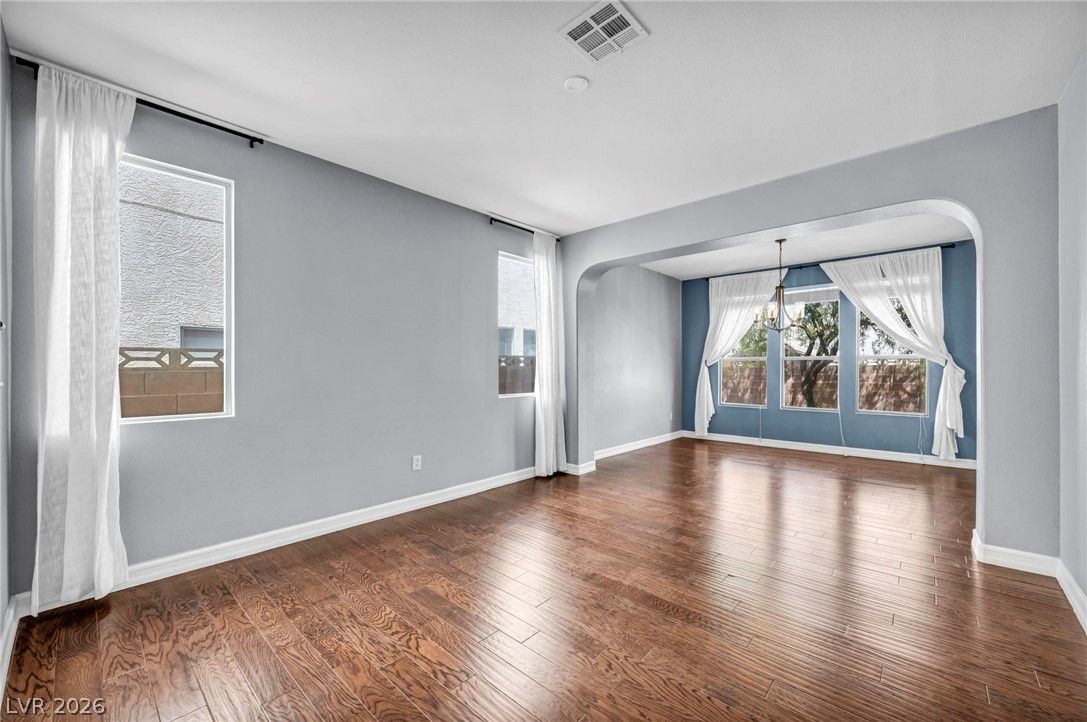1004 Washington Oaks Street — photo 5