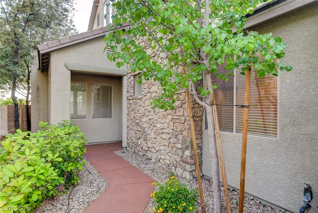 1289 Corista Drive — photo 2