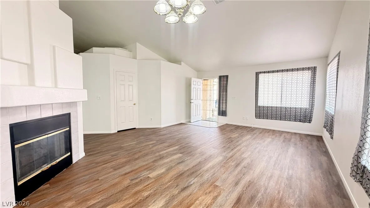 6263 DALBERGIA Avenue — photo 4