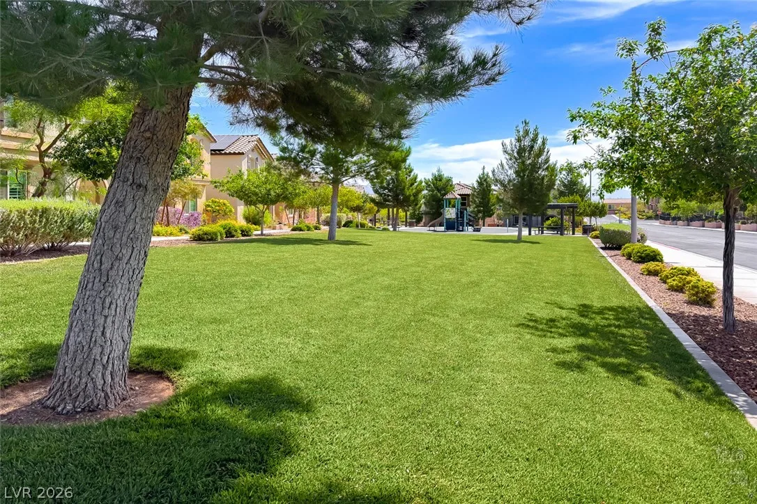 10634 Sariah Skye Avenue — photo 2