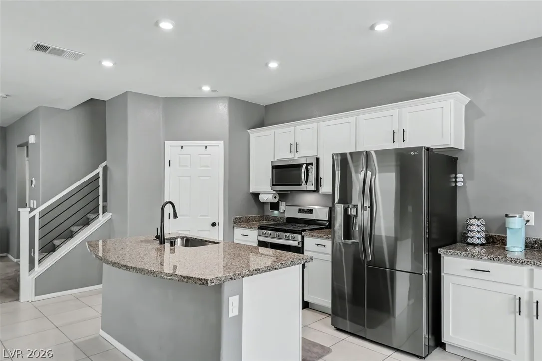 10634 Sariah Skye Avenue — photo 5