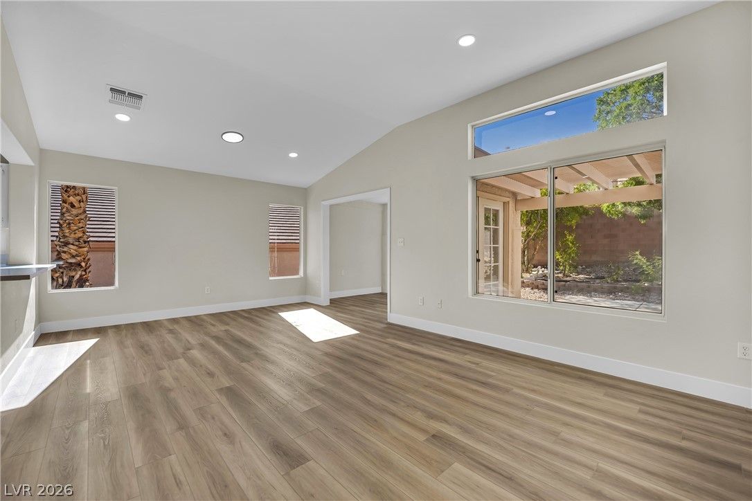 2039 Poppywood Avenue — photo 5 of 32