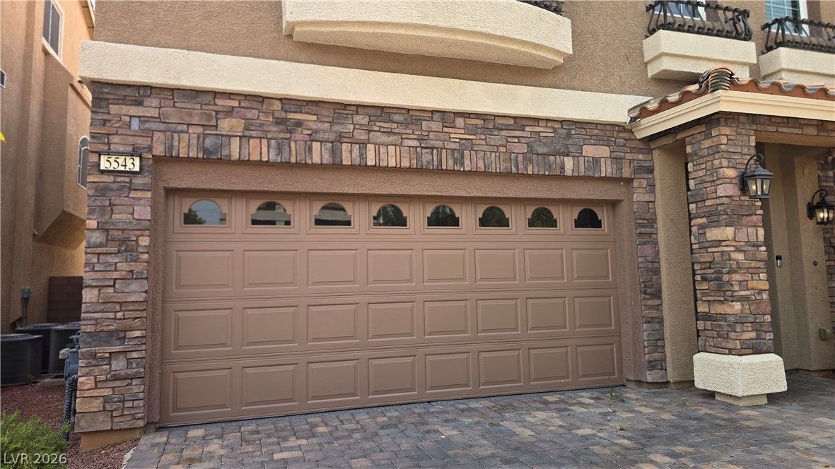 5543 Dancing Fox Court — photo 3