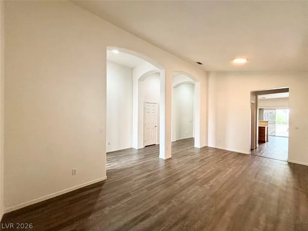 1626 West Hammer Lane — photo 3