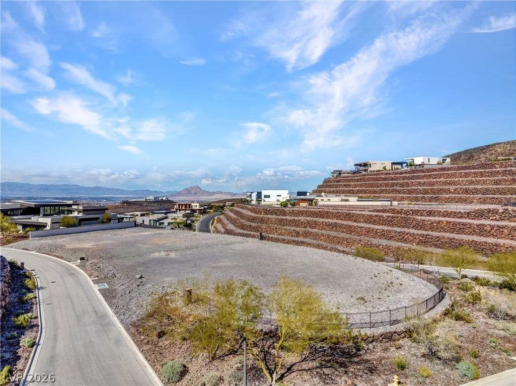 2 Vista Crescent Court — photo 2