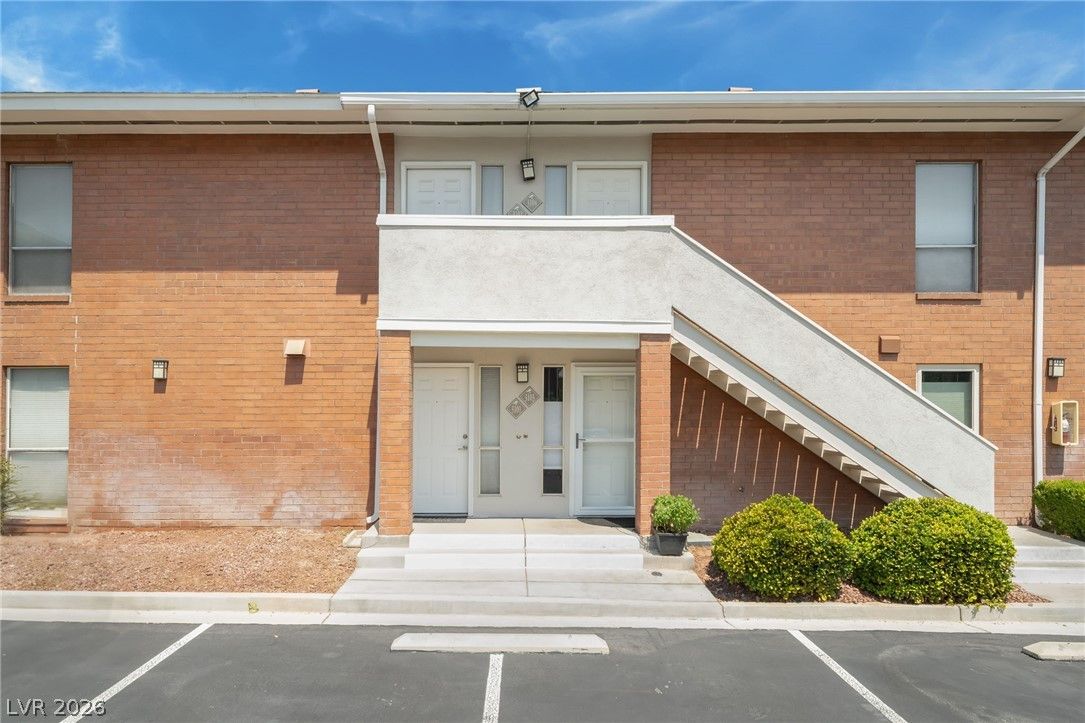 2843 Geary Place 3102 — photo 1