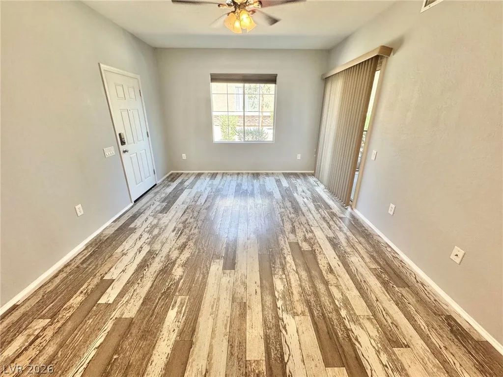 6868 Sky Pointe Drive 1035 — photo 2