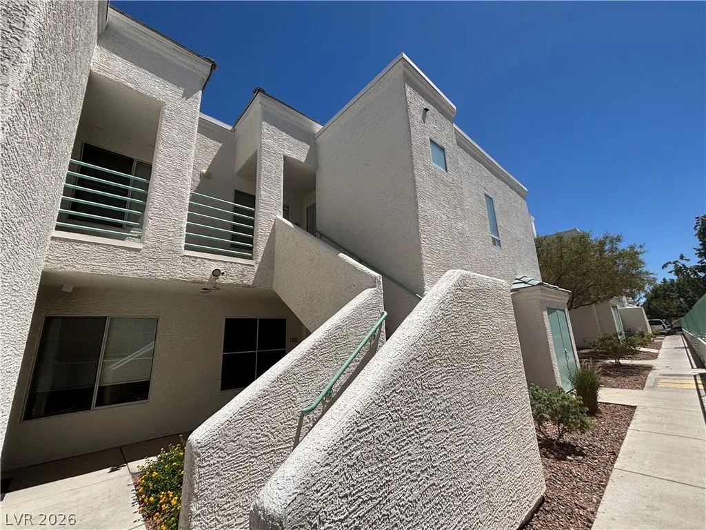 7100 PIRATES COVE Road 2041 — photo 2