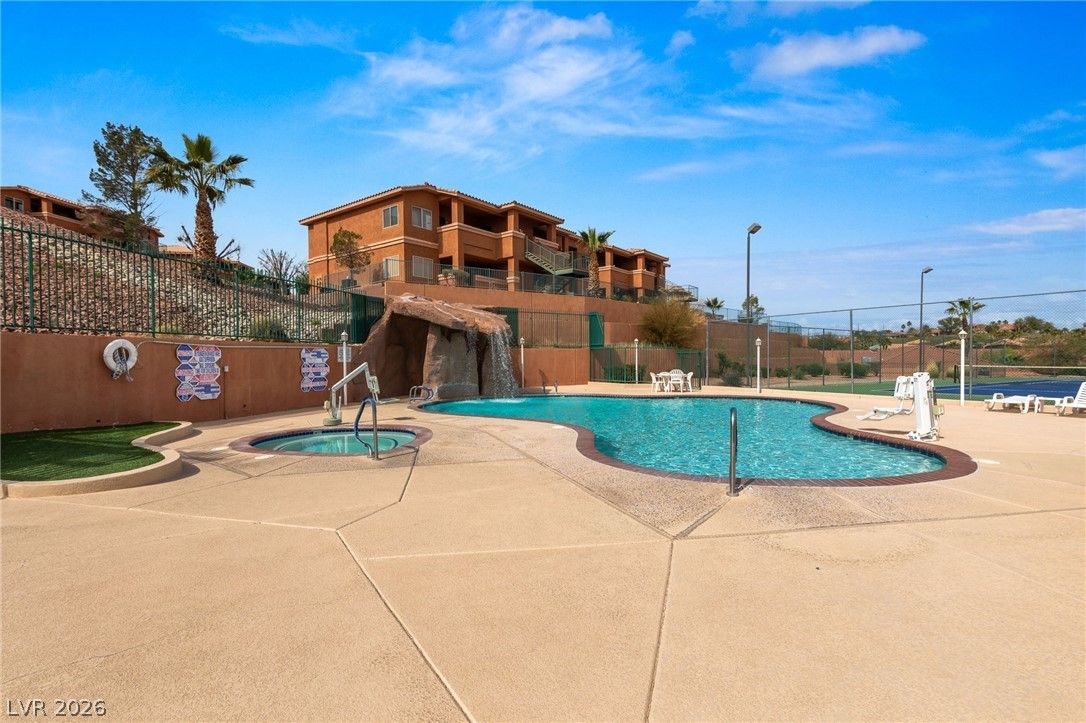 555 Highland Drive 119 — photo 1