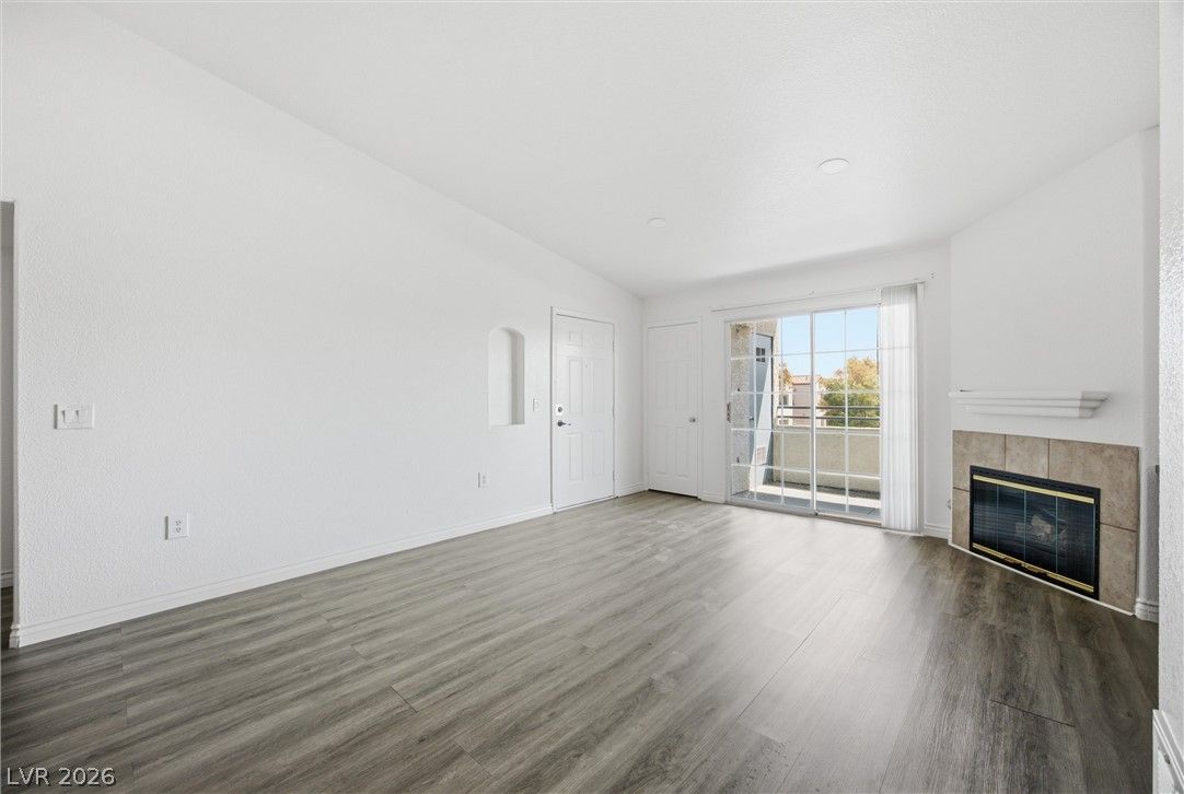 3318 North Decatur Boulevard 2114 — photo 5 of 22
