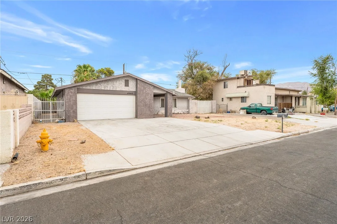 4960 MOHAVE Avenue — photo 2