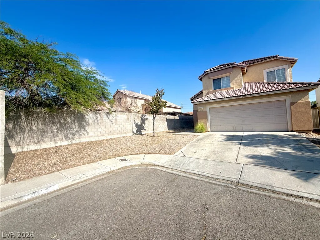 8346 Fame Avenue — photo 3