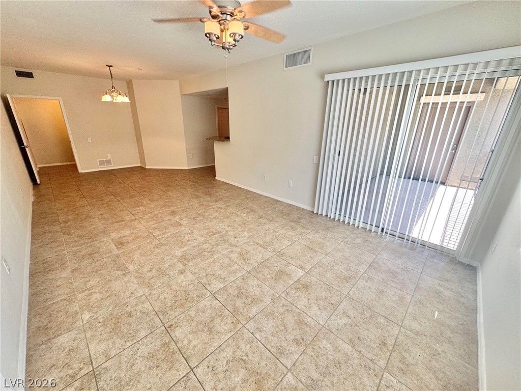 6868 Sky Pointe Drive 1036 — photo 4