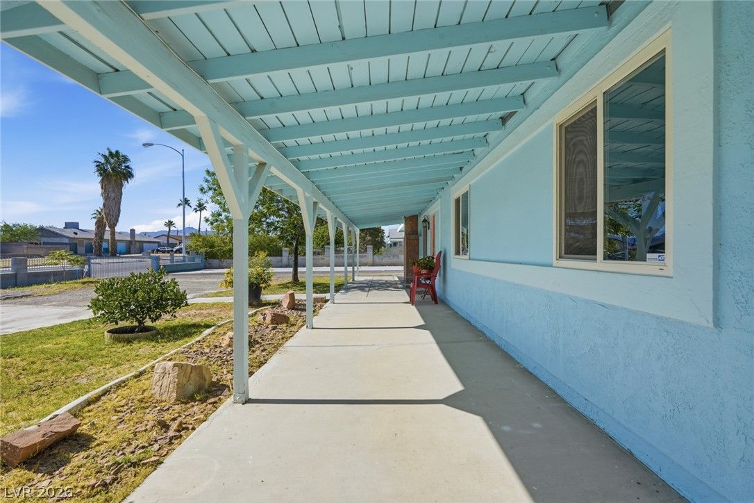 7989 Red Barn Drive — photo 1 of 29