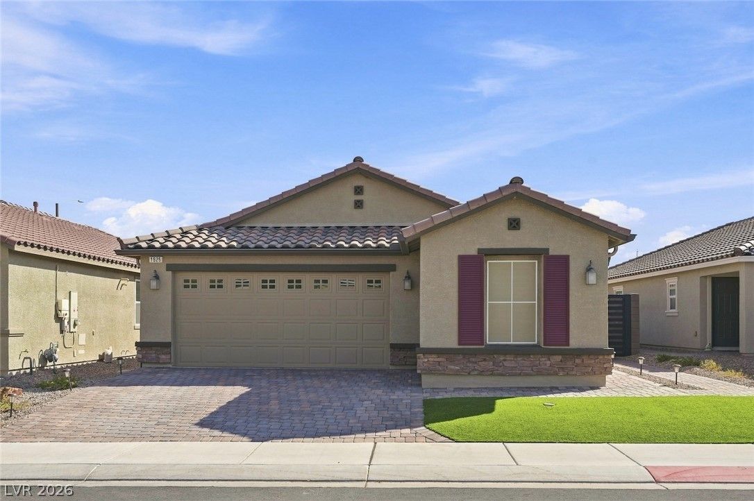 1525 Deep Valley Avenue — photo 1
