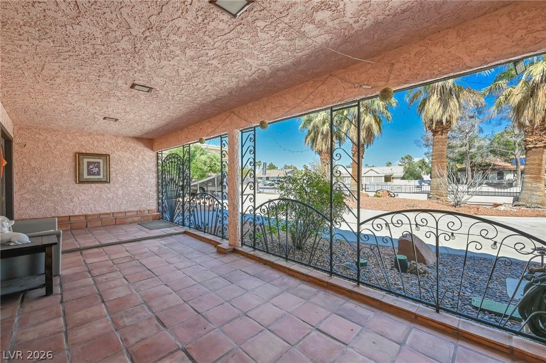 2935 South Torrey Pines Drive — photo 5