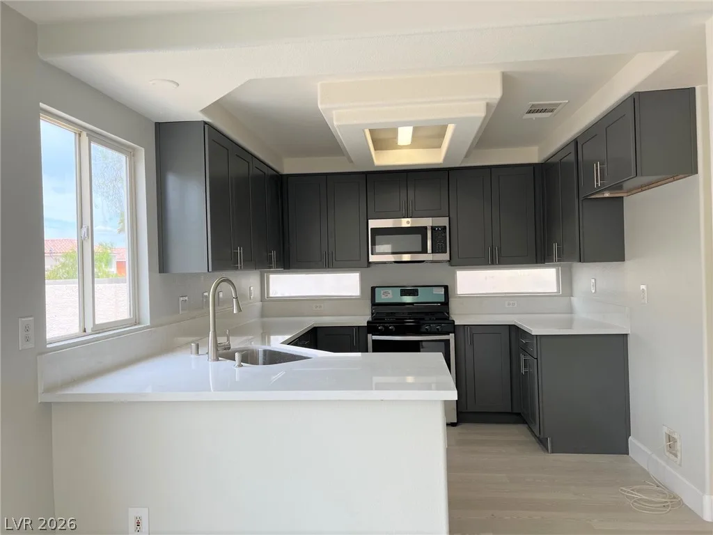 10108 Basalt Hollow Avenue — photo 5