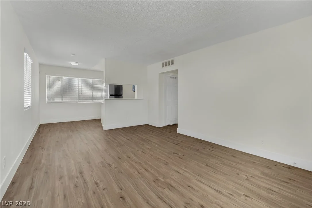 1304 Rexford St. Place 1 — photo 3