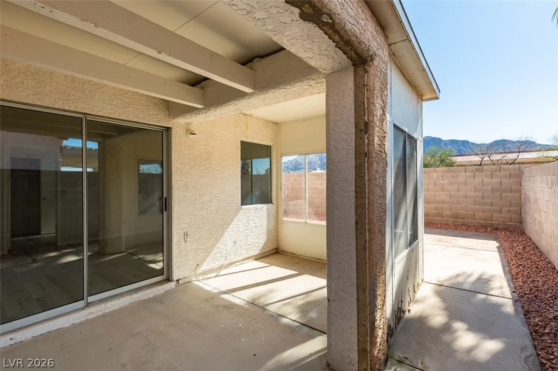 582 Searchlight Drive — photo 4