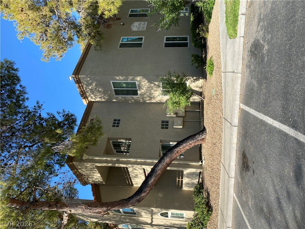 3145 East Flamingo Road 1041 — photo 2 of 20