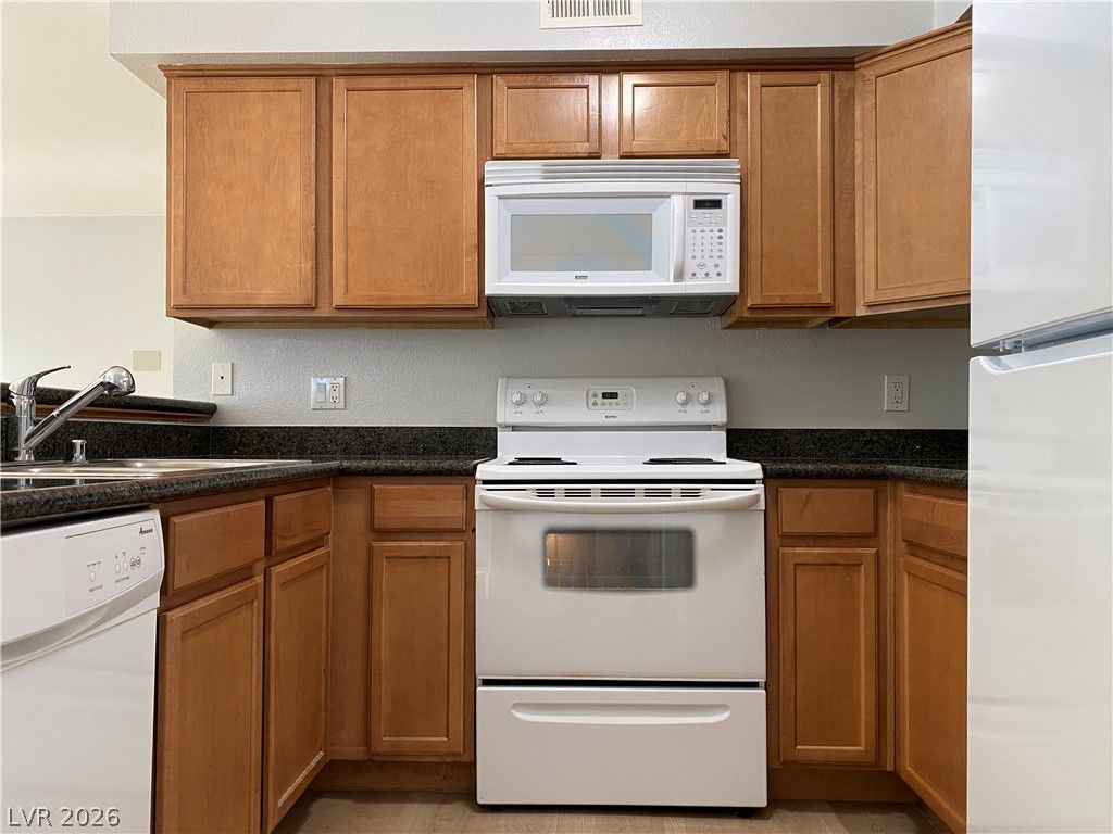 3145 East Flamingo Road 1041 — photo 3 of 20