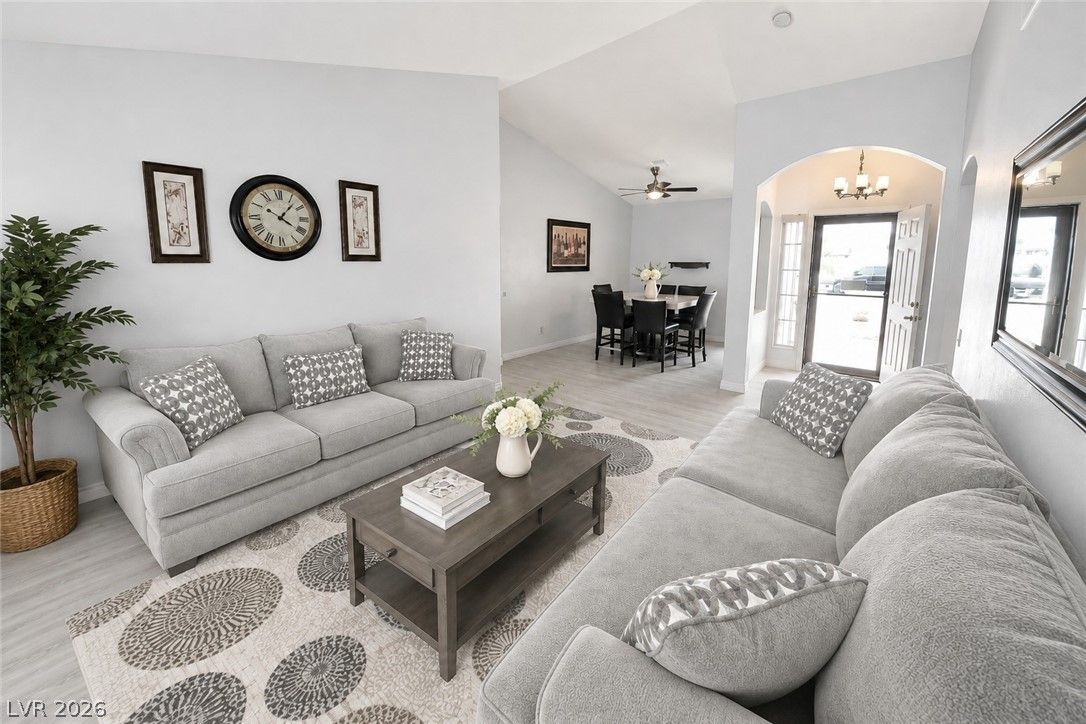 4400 Cobblehill Way — photo 3