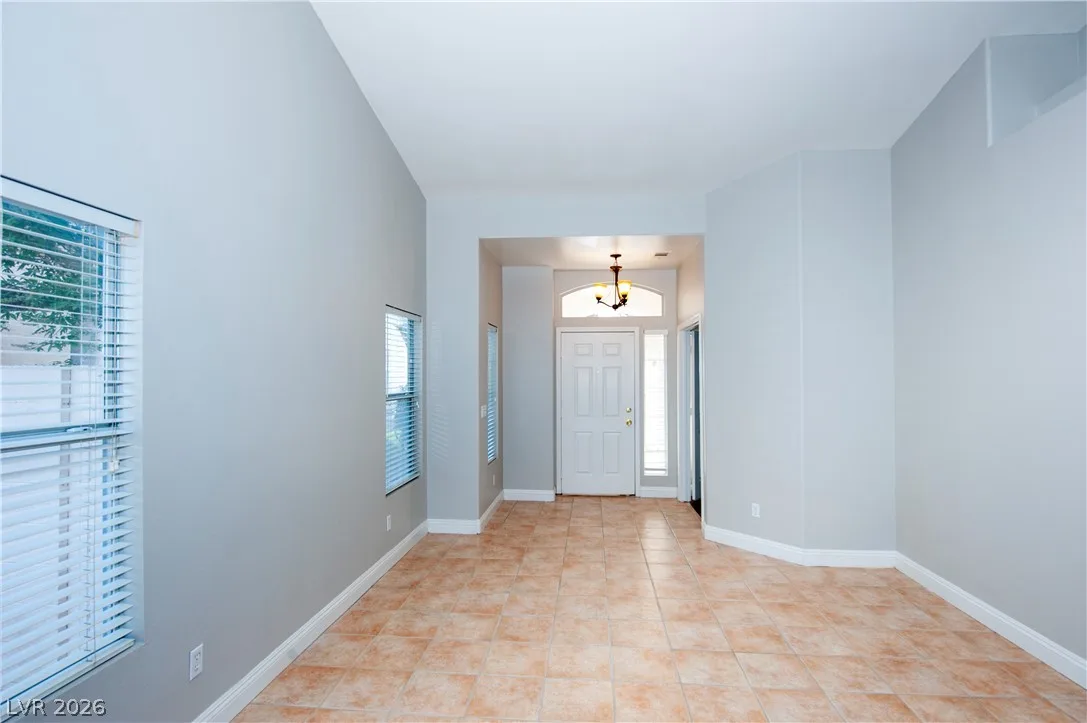 921 English Heather Drive — photo 2