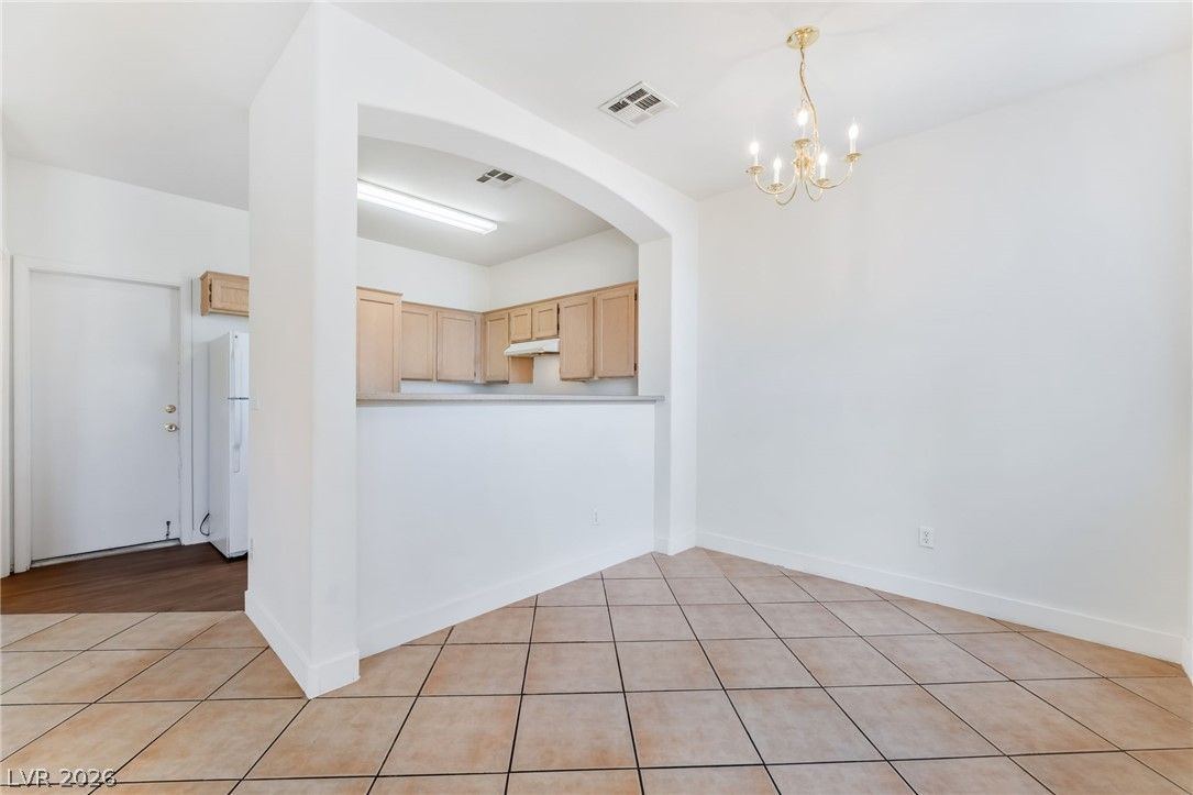 1310 Dusty Creek Street — photo 5 of 19