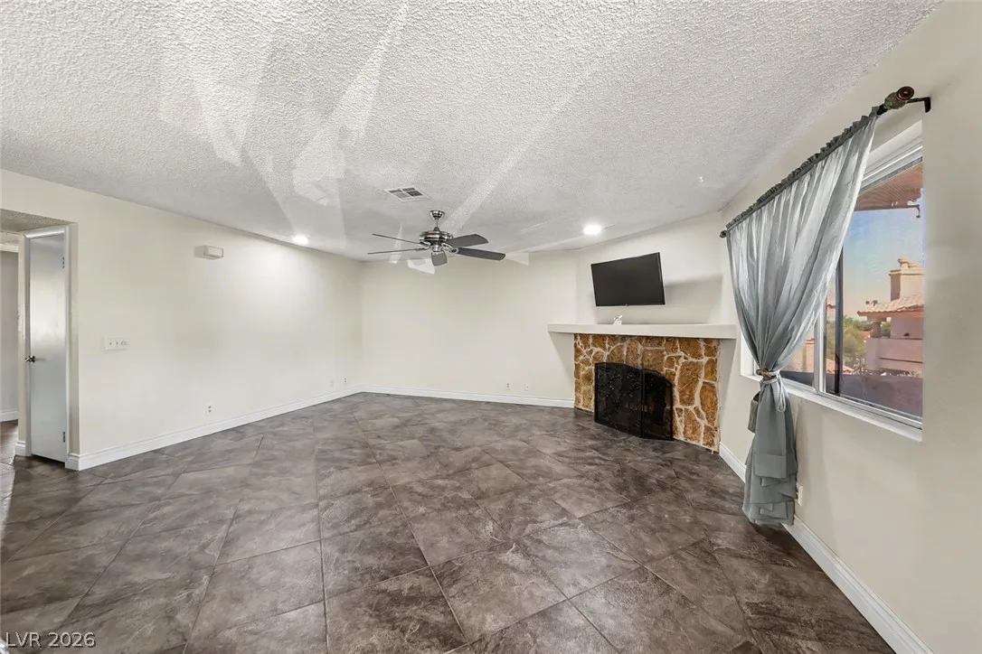 1340 Pinto Rock Lane 201 — photo 5