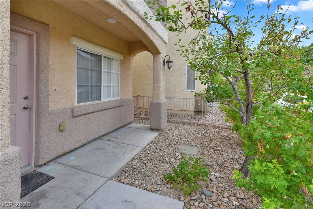 9905 MUSTANG CREEK Way — photo 3