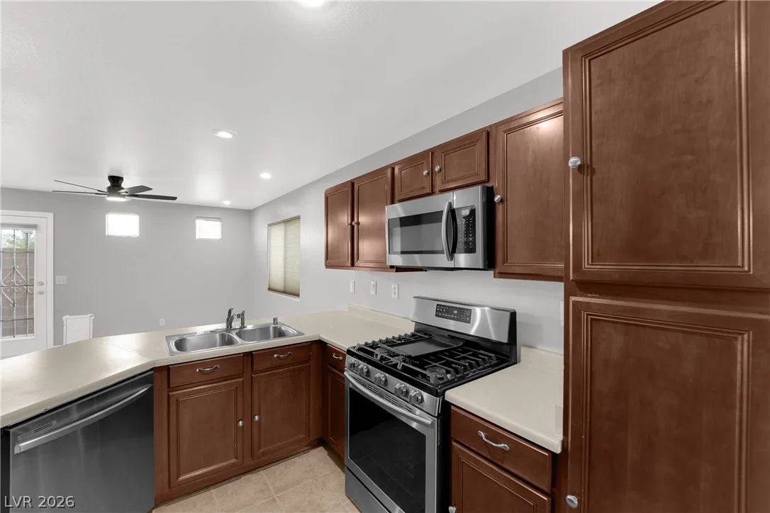 7470 Margollini Street — photo 4