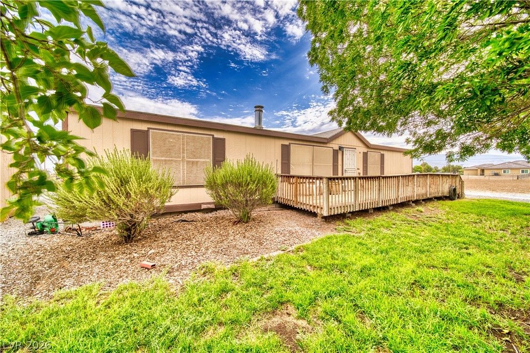 2050 Debbie Court — photo 4
