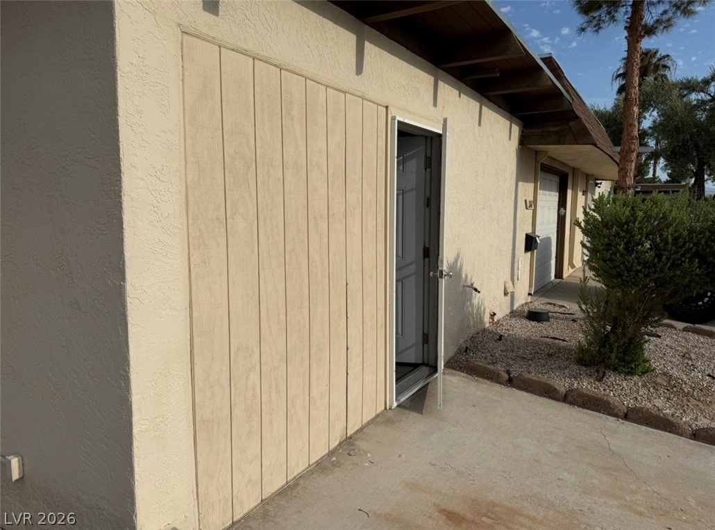 2641 Heritage Circle — photo 4 of 44
