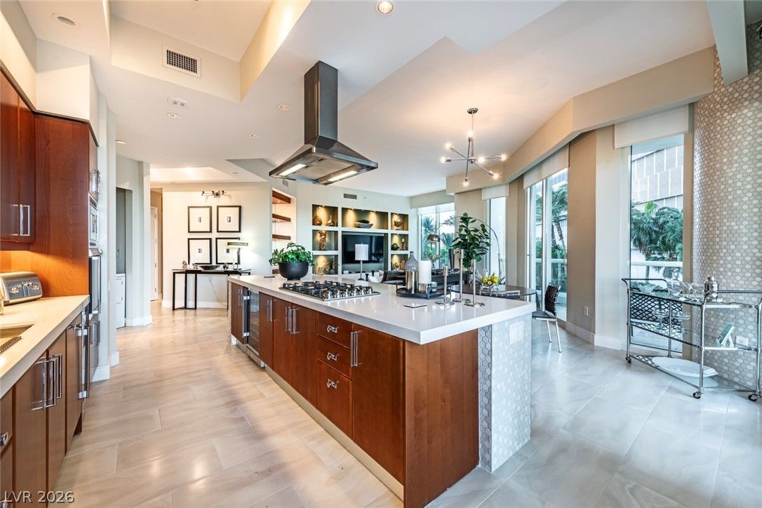 2747 Paradise Road 206 — photo 4