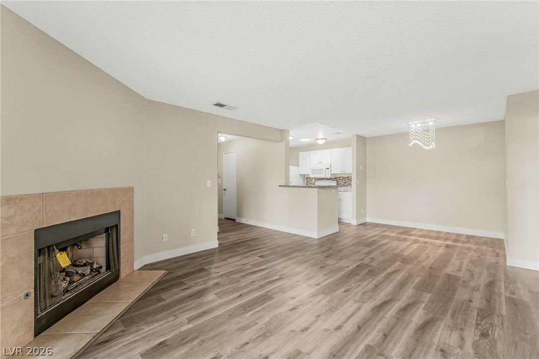 2200 South Fort Apache Road 1234 — photo 4 of 27